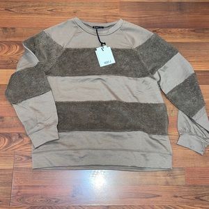 NWT Very J Sweatshirt